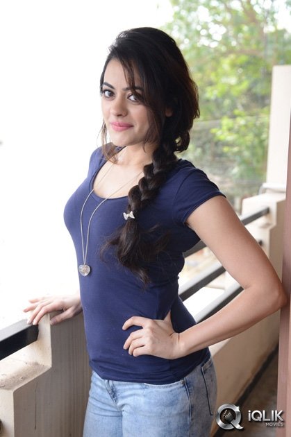 Shruti-Sodhi-Interview-About-Pataas-Movie